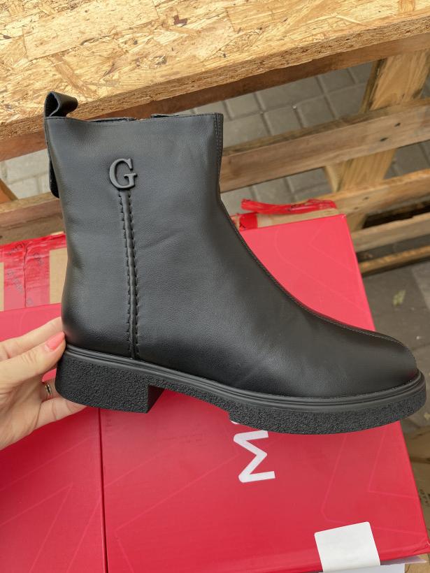 Molo 20 botek czarny lico z literką G Molo P054 black