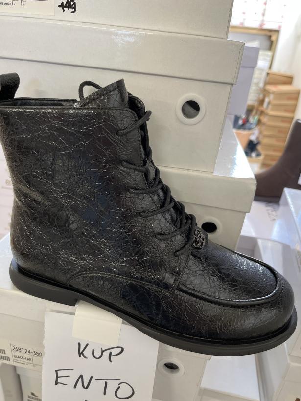 Ento 4 botek czarny marszczony Gino Fabiani 26BT24-308 black-lak