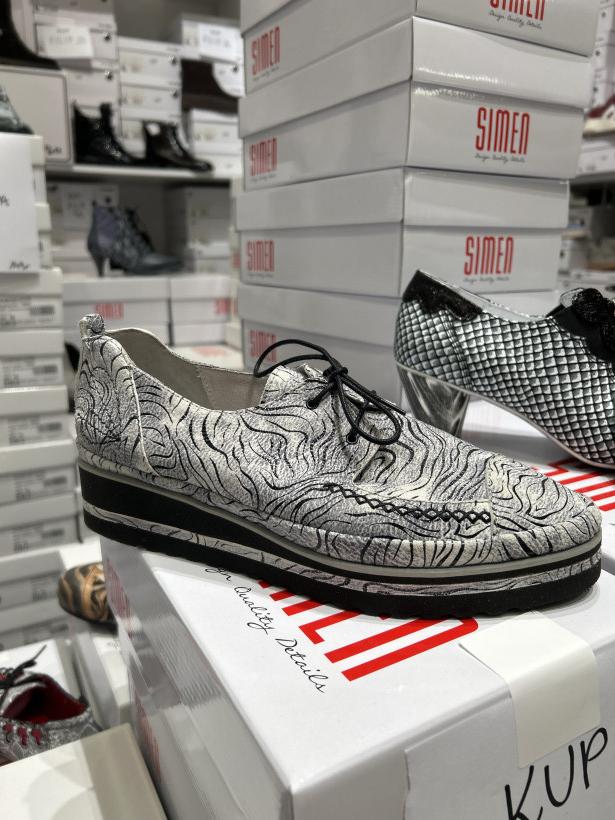 polonia 21- but skora simen premium 3841A zebra na koturnie wiązane 