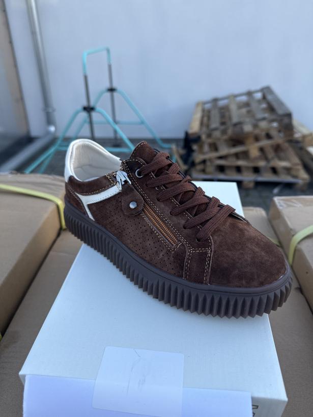 moda 13 adidas brązowy karbowana podeszwa goodin gd-xf-219