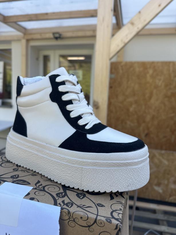 adik 6 adidas zimowy ocieplany za kostkę biały aotoria f127-a black+beige