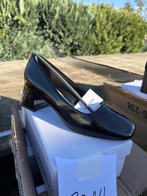 Pani 20 półbut czarny lakierowany obcas klocek GD-FL455 black 