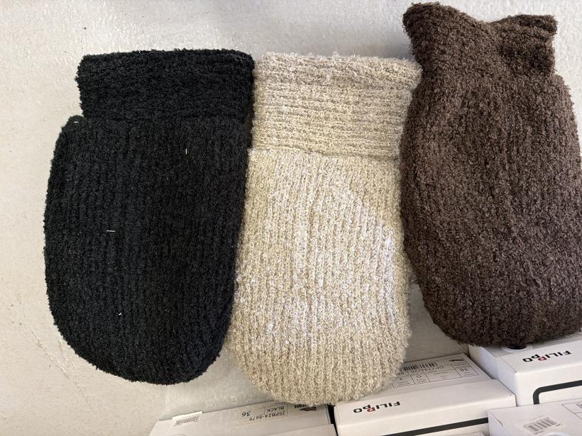 Baran zestaw czapki z kominem materiał buklowy