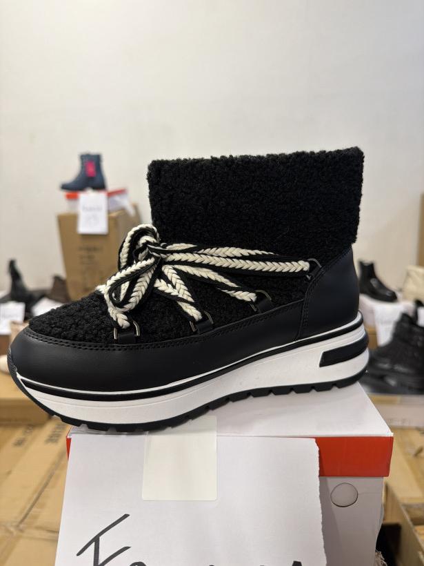 Francja 40 śniegowiec czarny wiązany SJ2538-1 black