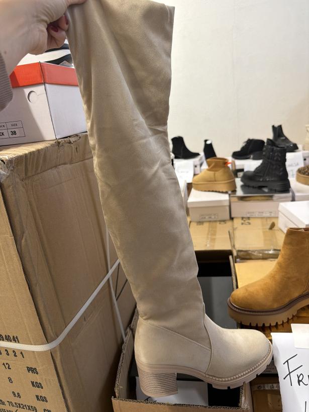 Francja 41 kozak beżowy zamszowy na klocku wysoki Saliyang DES806 beige 