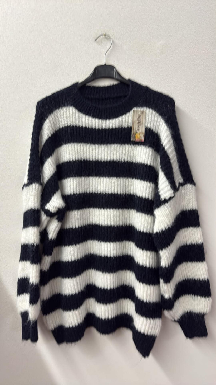 Italia nr 20 - Sweter dwukolorowy w paski - 18866