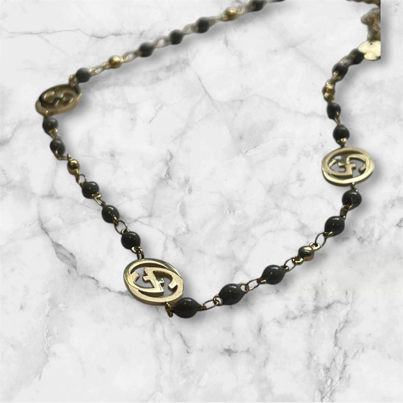 celebrytka GG szare kuleczki