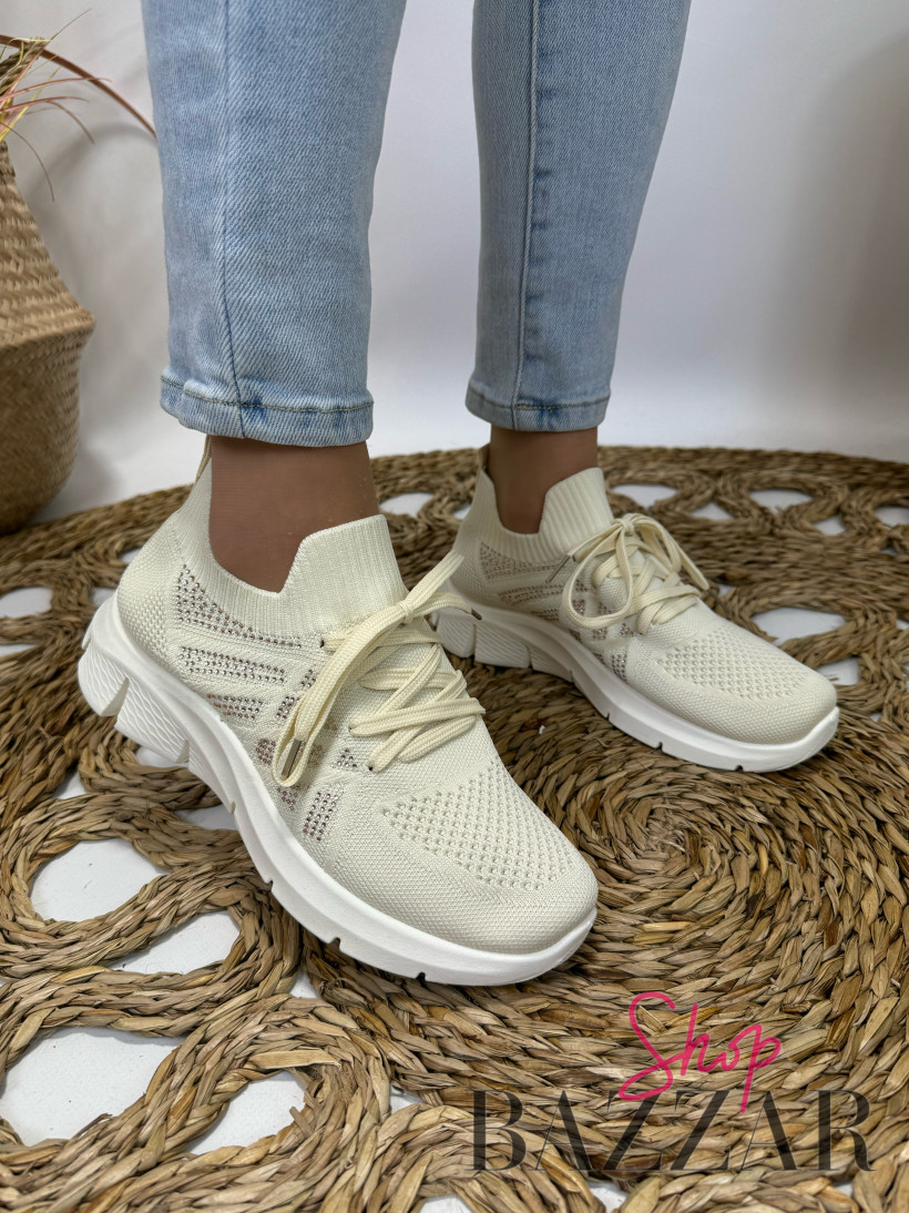 Beżowe buty sportowe cyrkonie