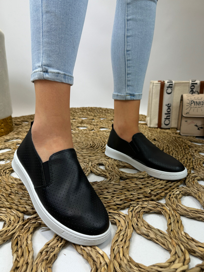 Czarne tenisówki SLIP ON (FR) 