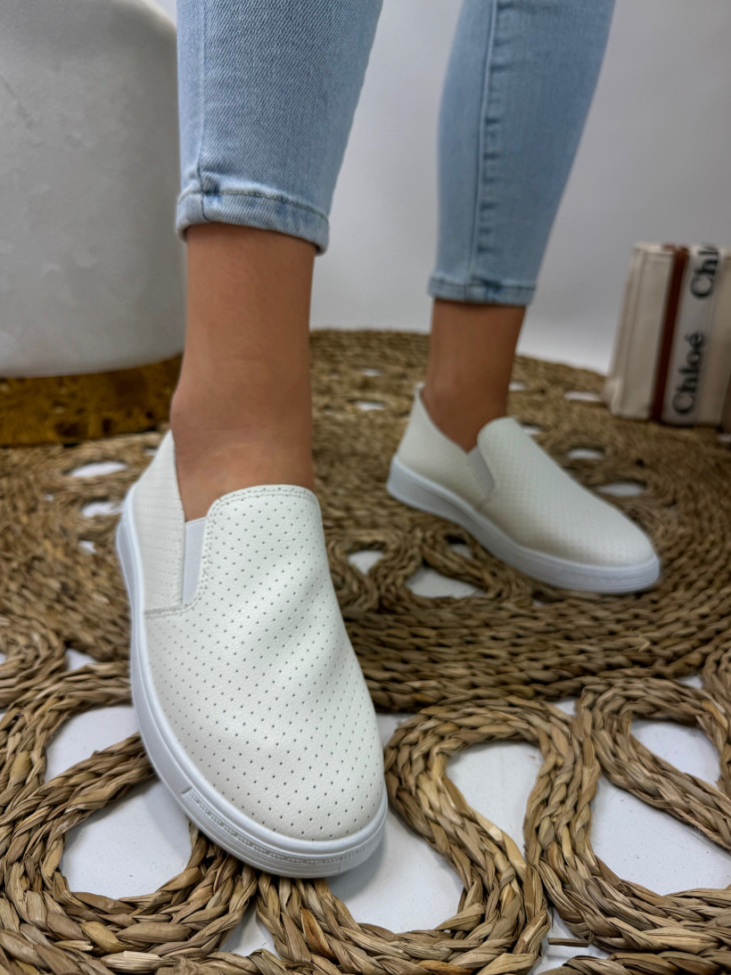 Białe tenisówki SLIP ON (FR) 