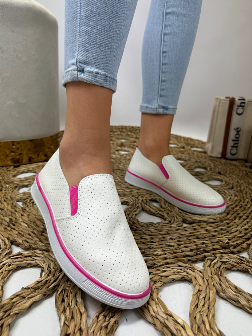 Białe tenisówki SLIP ON (FR)