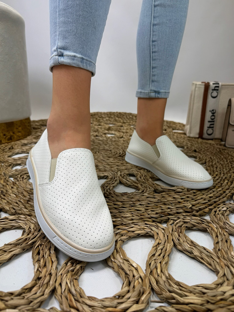 Białe tenisówki SLIP ON (FR)