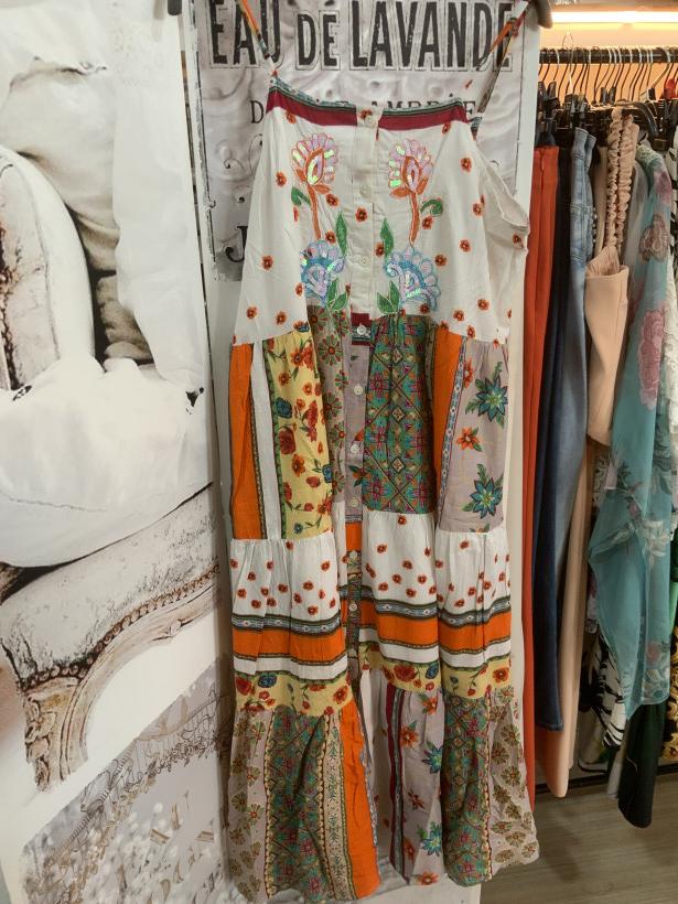 vestido bordado alças