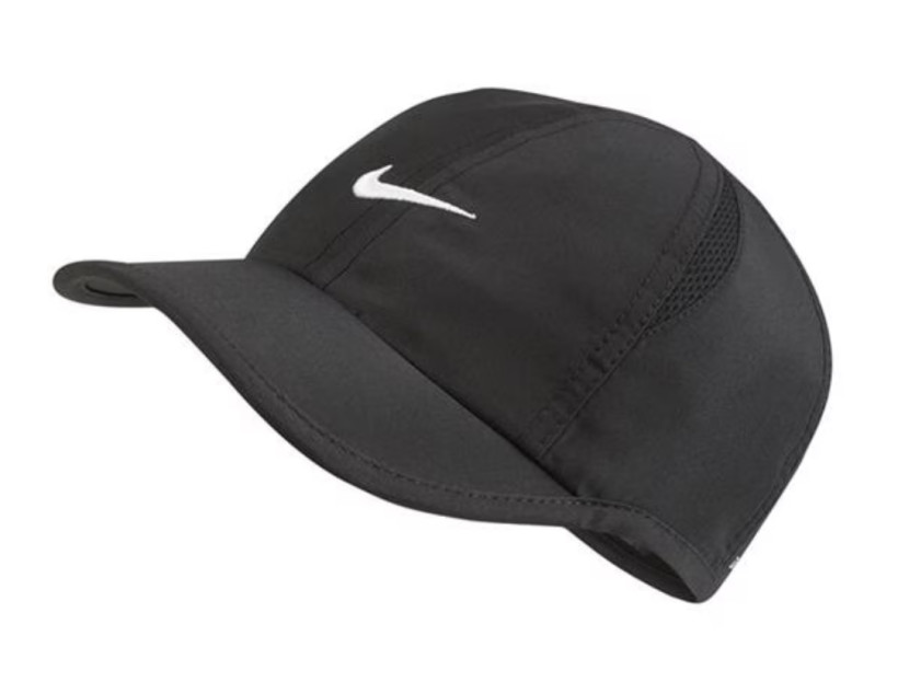 Czapka z daszkiem Nike Featherlight Dri-Fit czarna dziecko