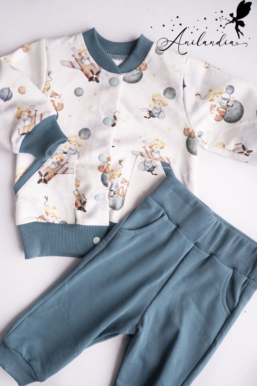 Dres chłopiec w samolocie Le bebe