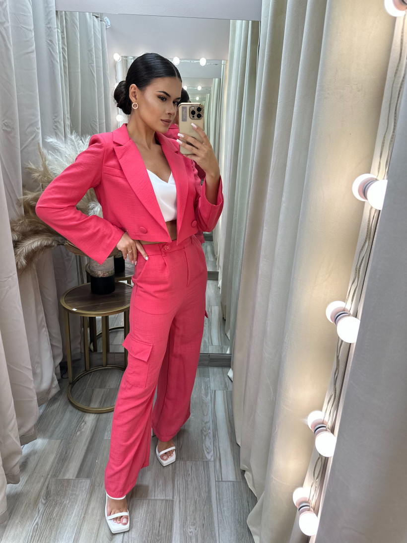 set suit short jacket and straight pants coral