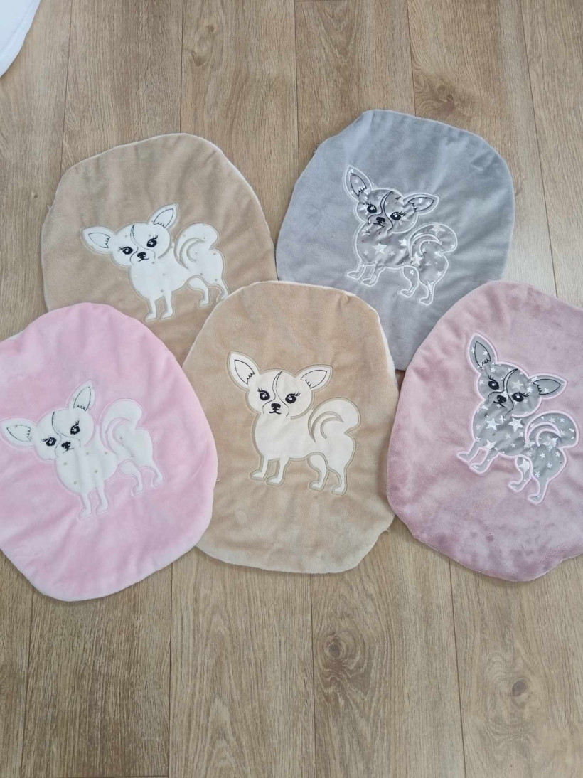 Housse Broderie Chihuahua pour Coussin Berceau  T3