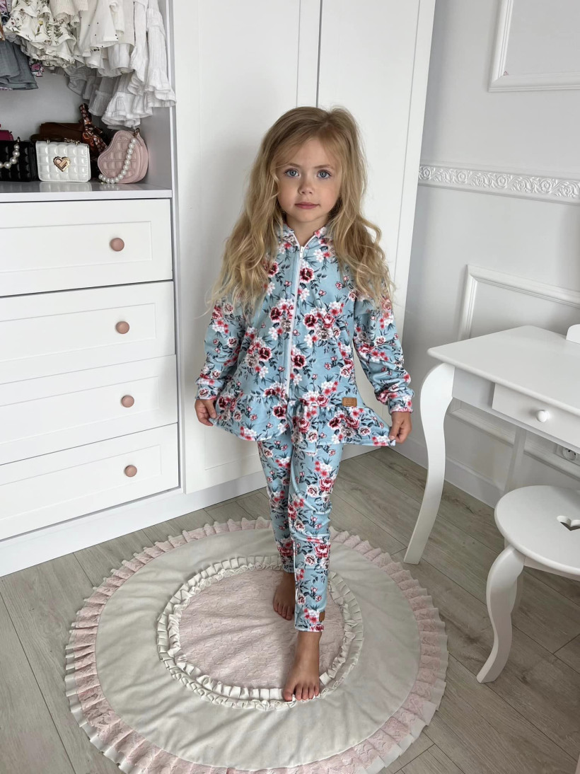 Komplet dres welur rozpinany kwiaty na błękicie Zuzi