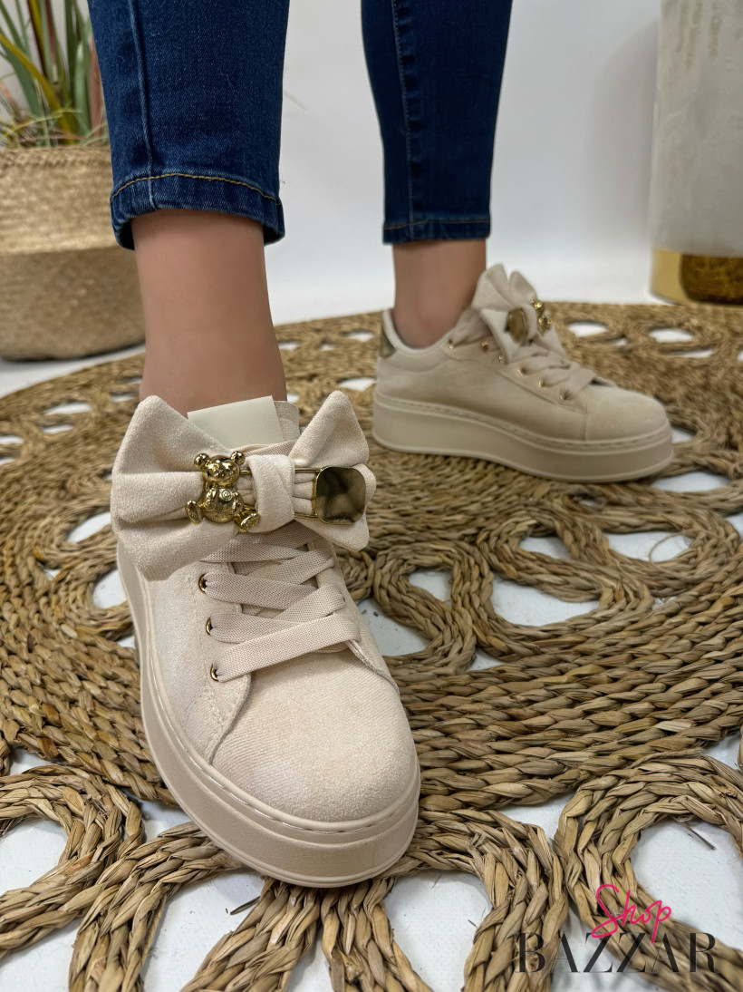 Beżowe sneakersy miś 