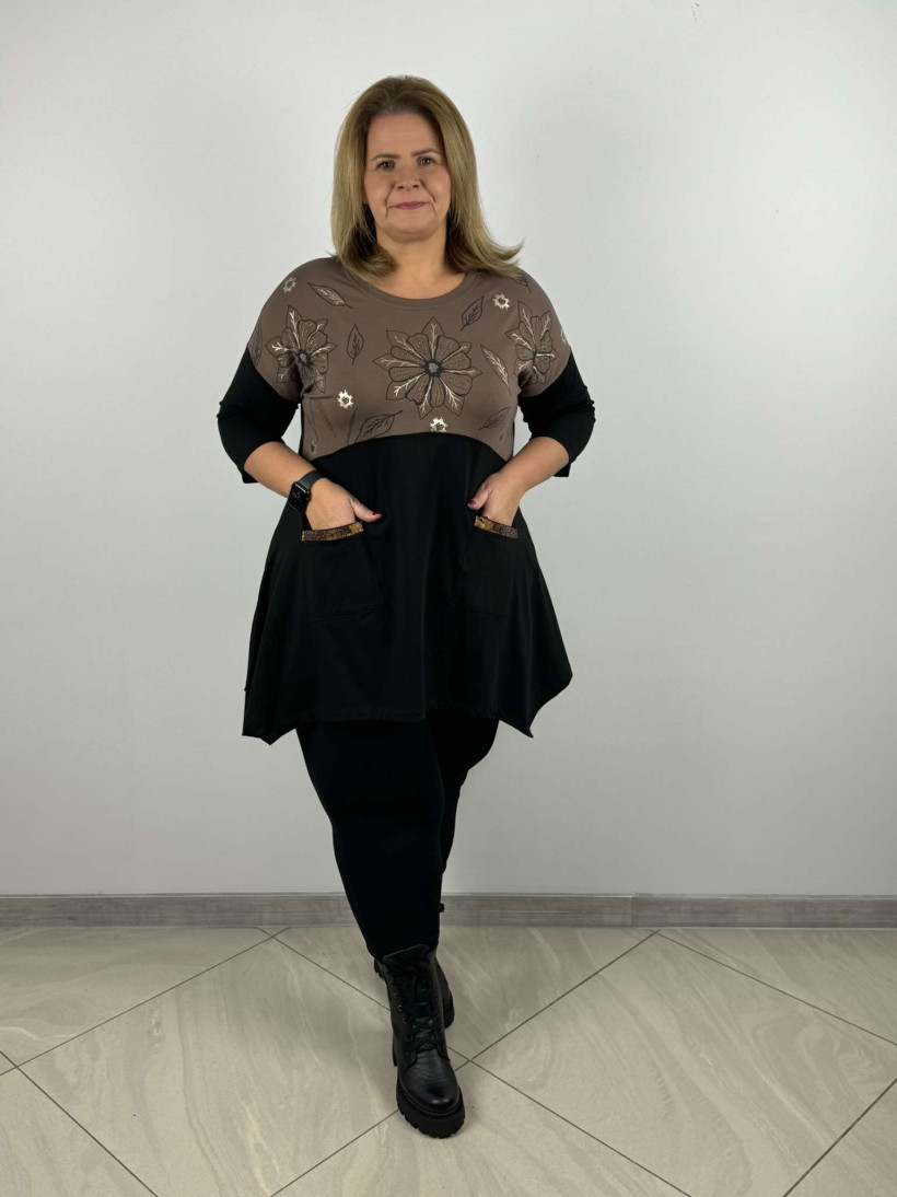 Tunika bawełniana z cyrkoniami na bokach, kieszenie , góra w kwiaty - FreeS - 60282 - czarna z fango - promocja
