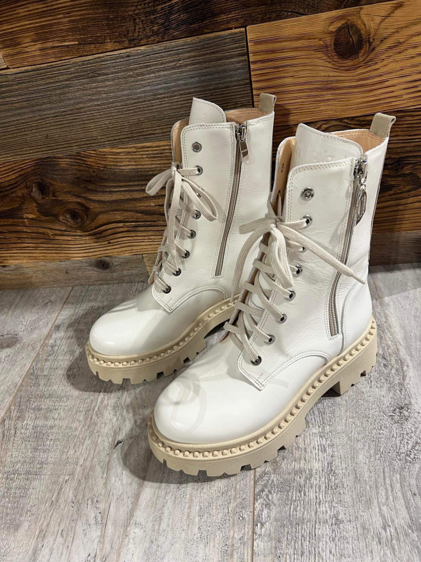 By o la la..! skórzane workery jasny beż