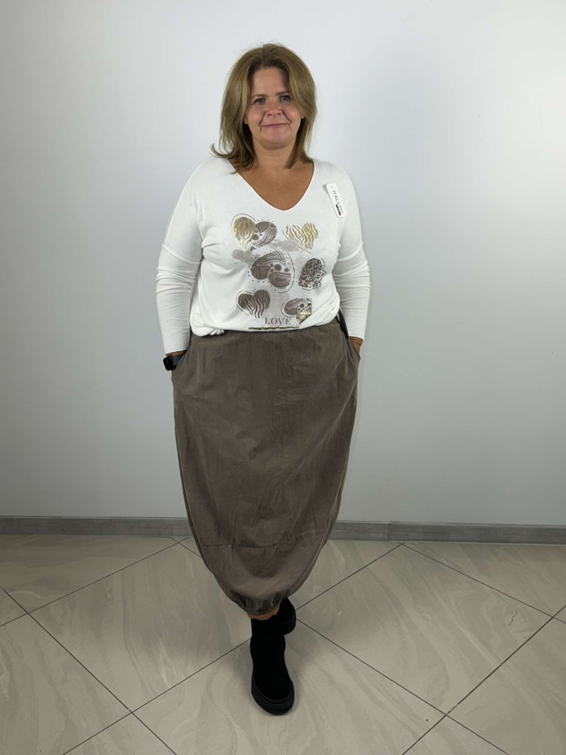 Sweter jednokolorowy w serek- wzór małe serduszka - Wł. - 21336 - śmietana
