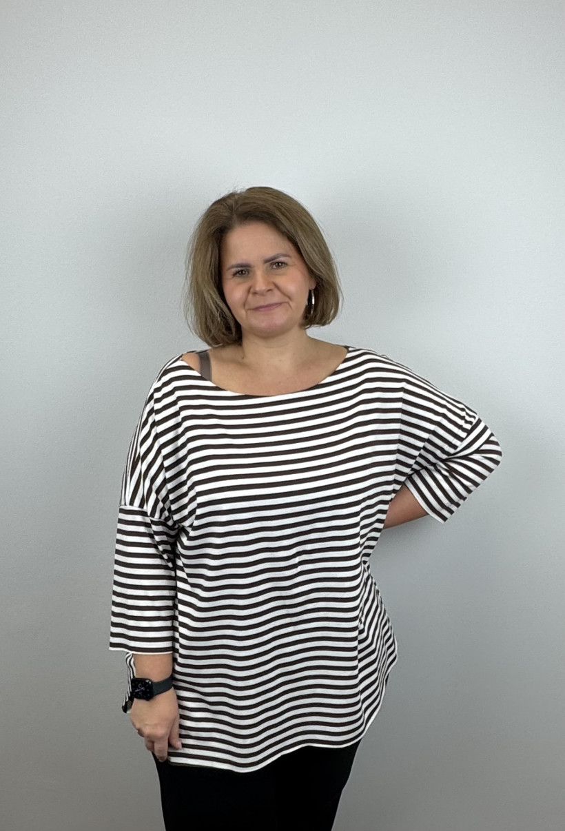 Tunika laserowo cięta w PASKI - Wł. - 6391 - czekolada z białym większa / promocja