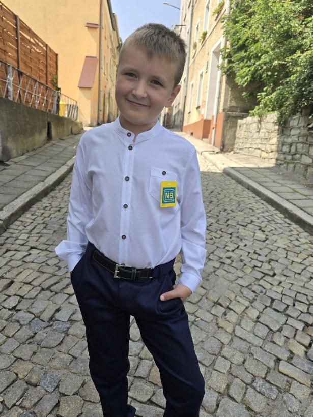 Elegancka biała  koszula chłopięca 