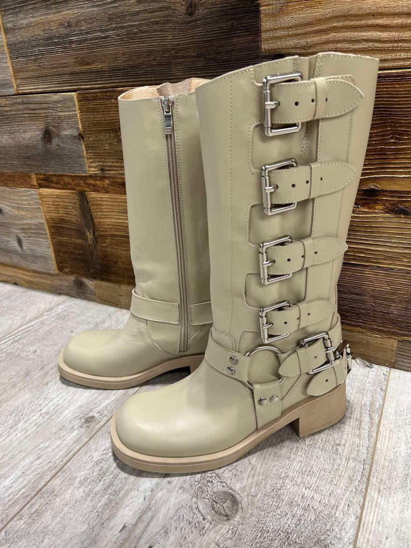 By o la la..! wysokie biker’y z klamrami