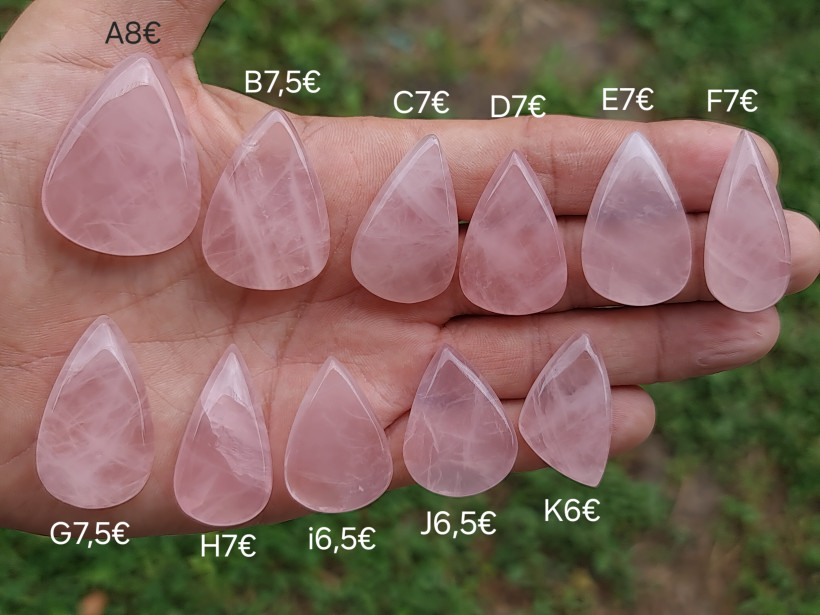 Cabochon Quartz rose