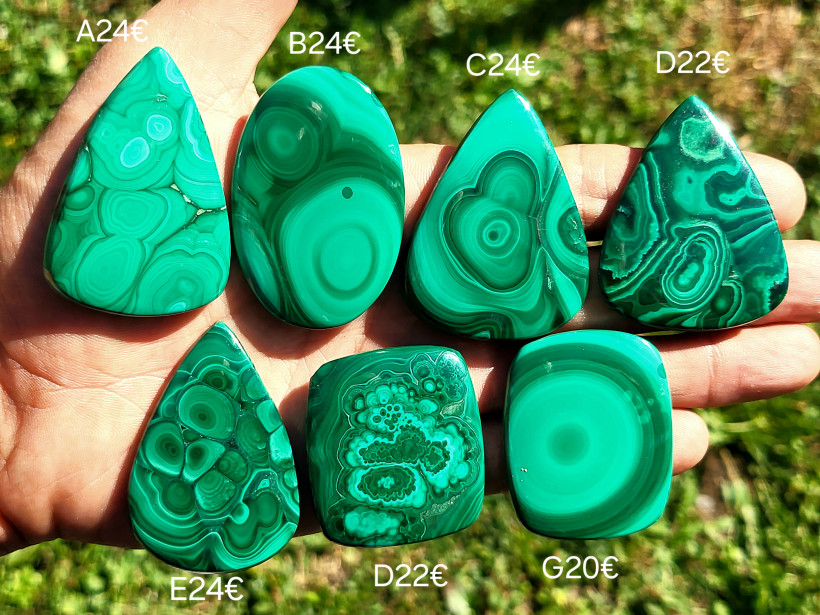 Cabochon Malachite