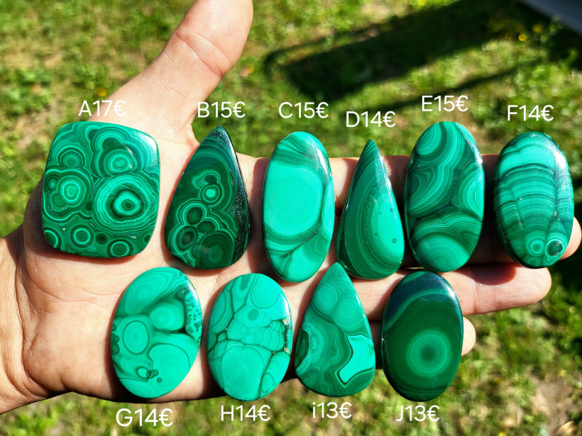 Cabochon Malachite