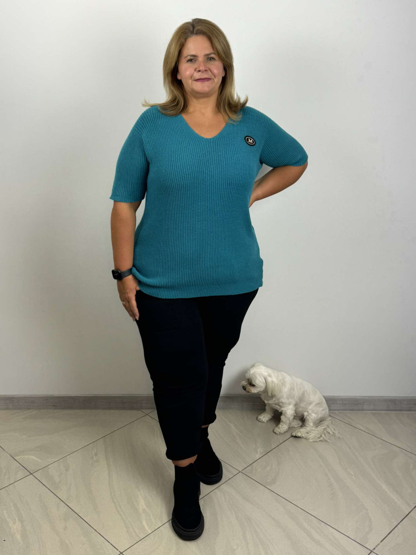 Sweterek wiskozowy w szpic, mały znaczek M - Wł.- 6279 - turkus