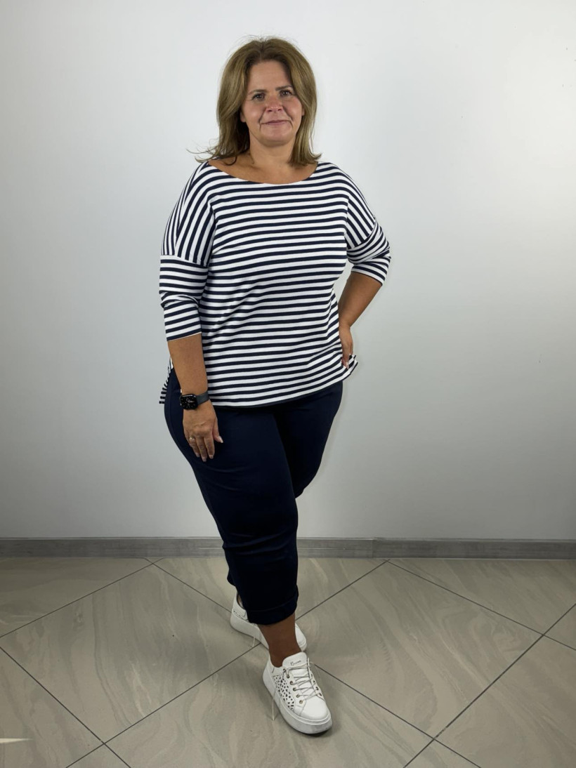 Bluzka laserowo cięta w paski - Wł. - 6391 - granat z białym - mniejsza