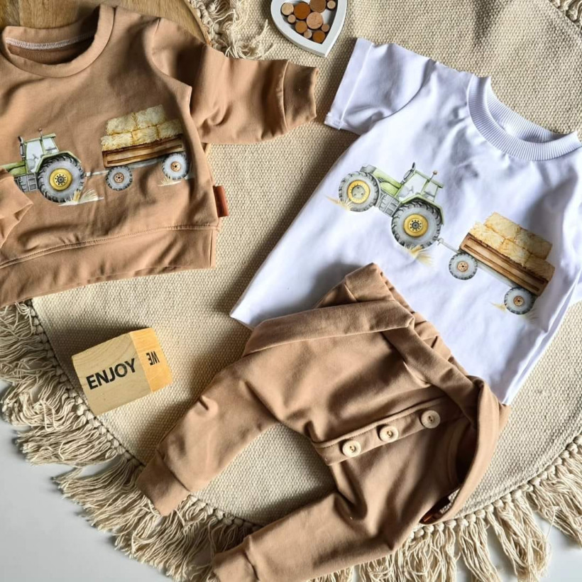 Body/koszulka na bieli traktor ze słomą Mati M