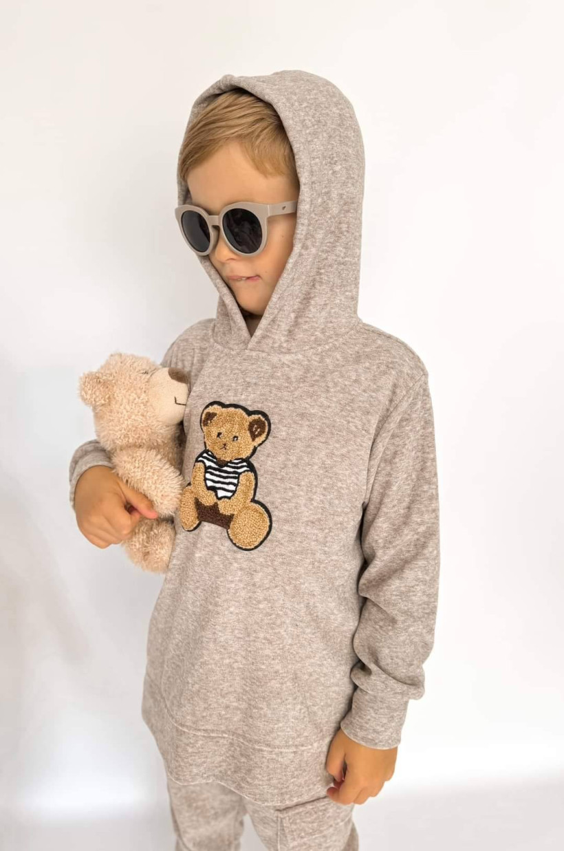 Dres z misiem kawa z mlekiem od Kaya