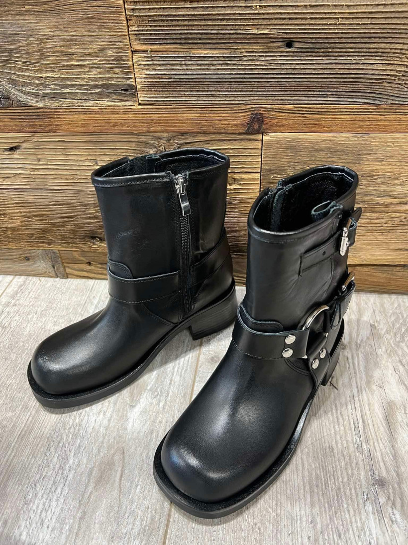 By o la la..! krótkie biker'y