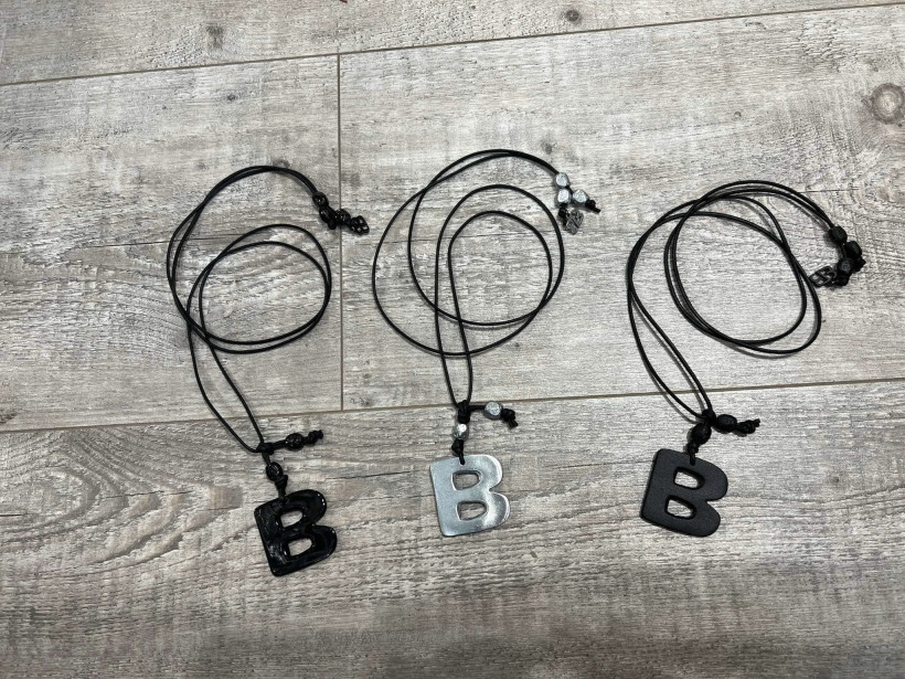 By o la la..! naszyjnik "B"