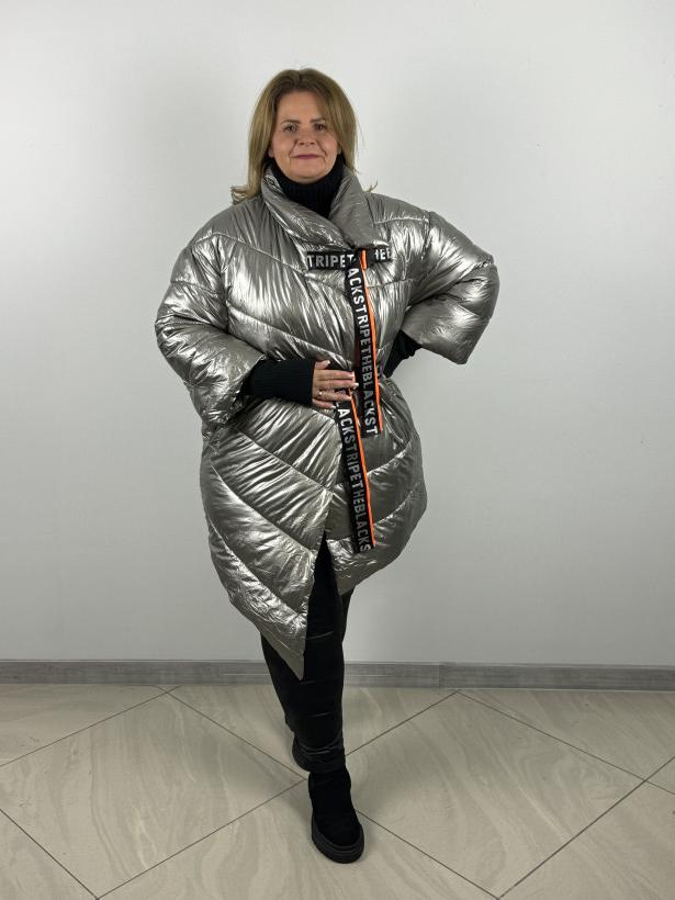 Kurtka pikowana oversize rękaw sweterkowy, zapinana na sprzączki - fly - 1575 - srebrna - promocja