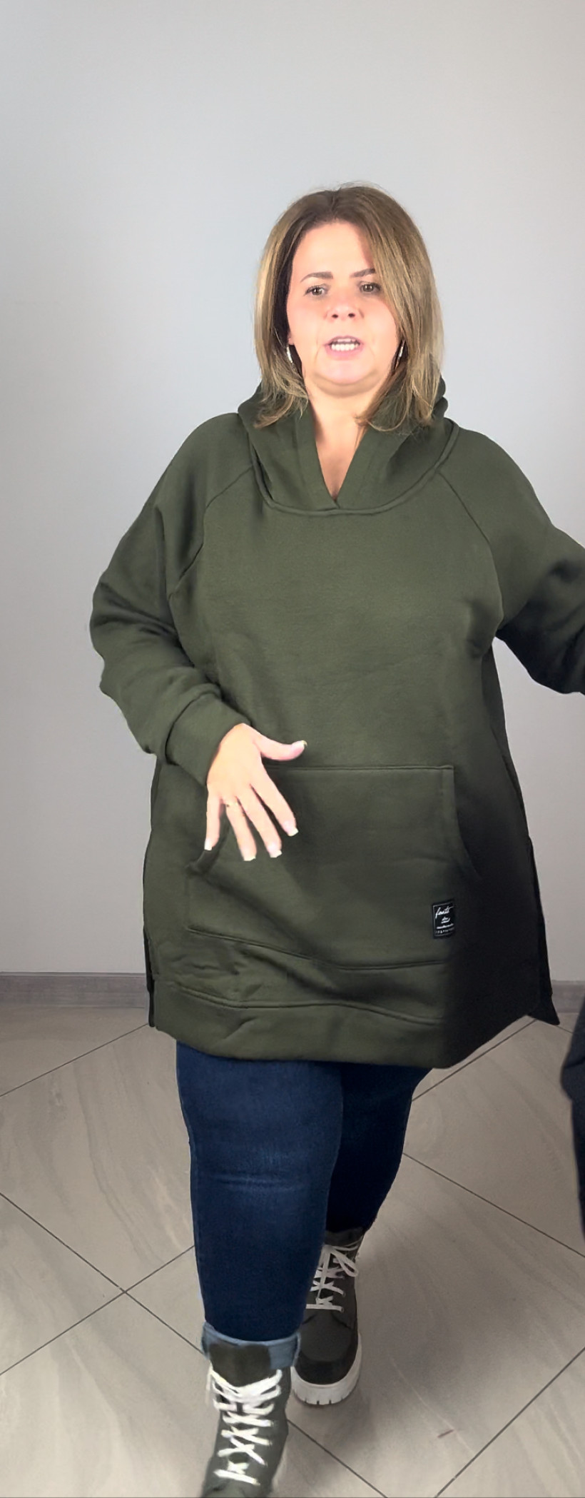 Bluza dłuższa XL ciepła z kapturem, kangurek - 7341 / 814 - khaki