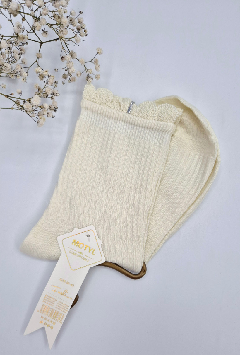 Skarpetki z koronką ecru rozm. 39-42