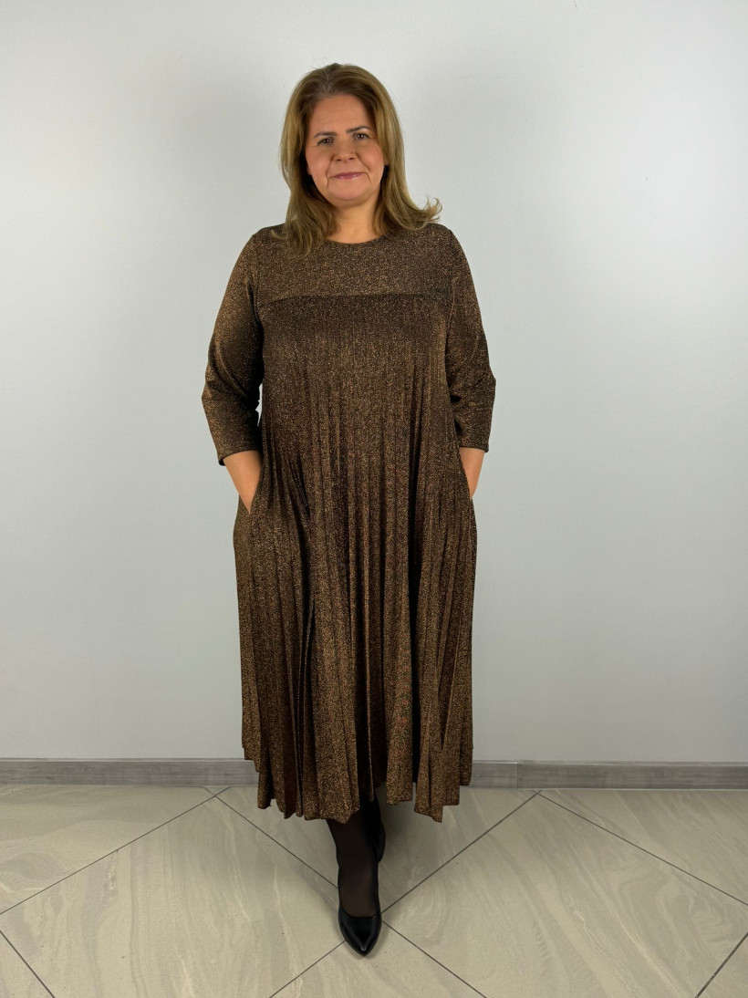 Sukienka plisowana z połyskiem - wł. - 7759 - miedziano/złota