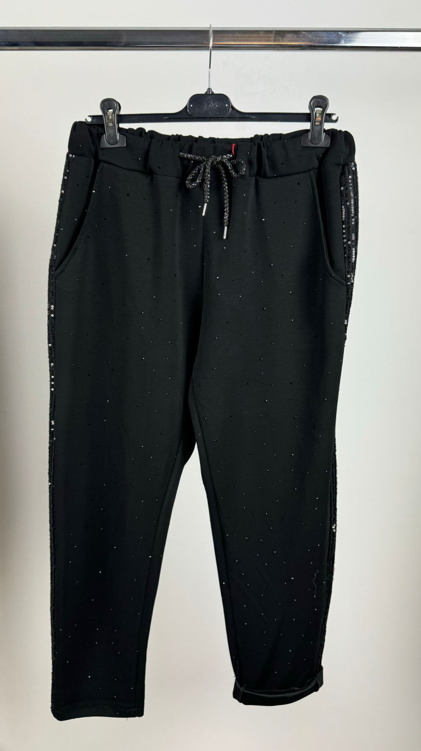 Spodnie na gumie z lampasem z czarnych naszywanych cyrkoni, całość z czarnymi cyrkoniami - moli - 22620 - promocja