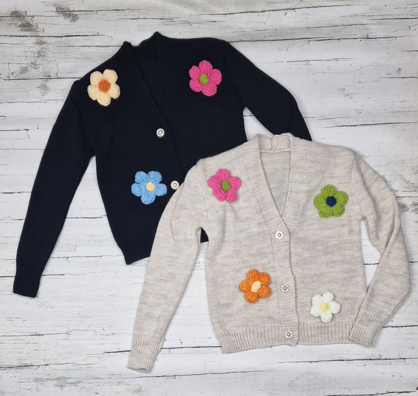 Sweter KWIATKI