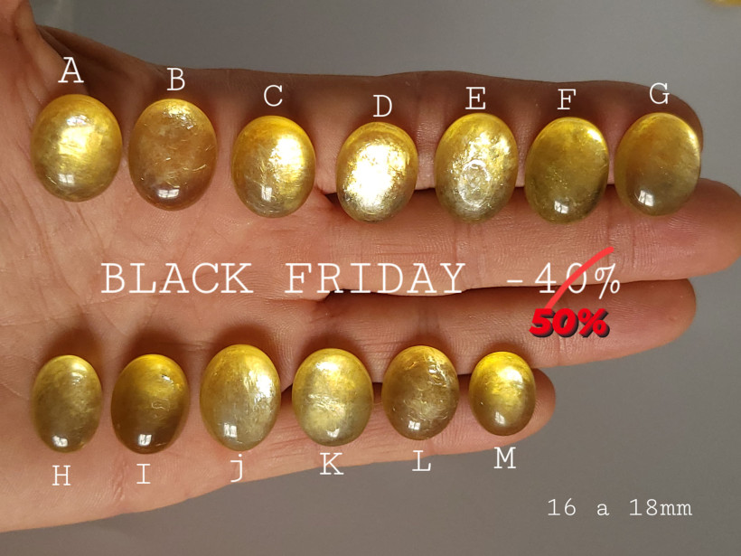 Cabochon ovale de Micca Jaune