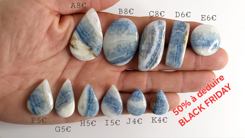 cabochon scheelite