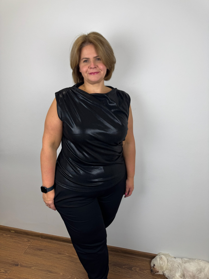 Top z dekoldem z wodą - wł. - 95481 - czarna z połyskiem - promocja