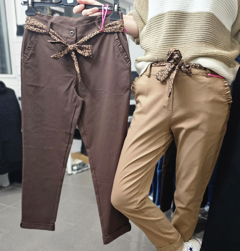 PANTALON CHOCO AVEC CEINTURE 