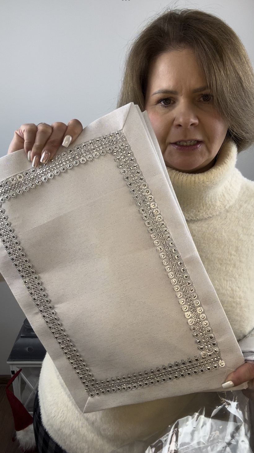 Serweta biżuteryjna - krs - 16/20131- biała