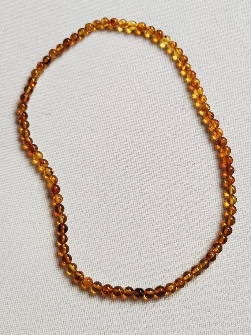 Delikatny koniaczek naszyjnik bursztyn bałtycki N89